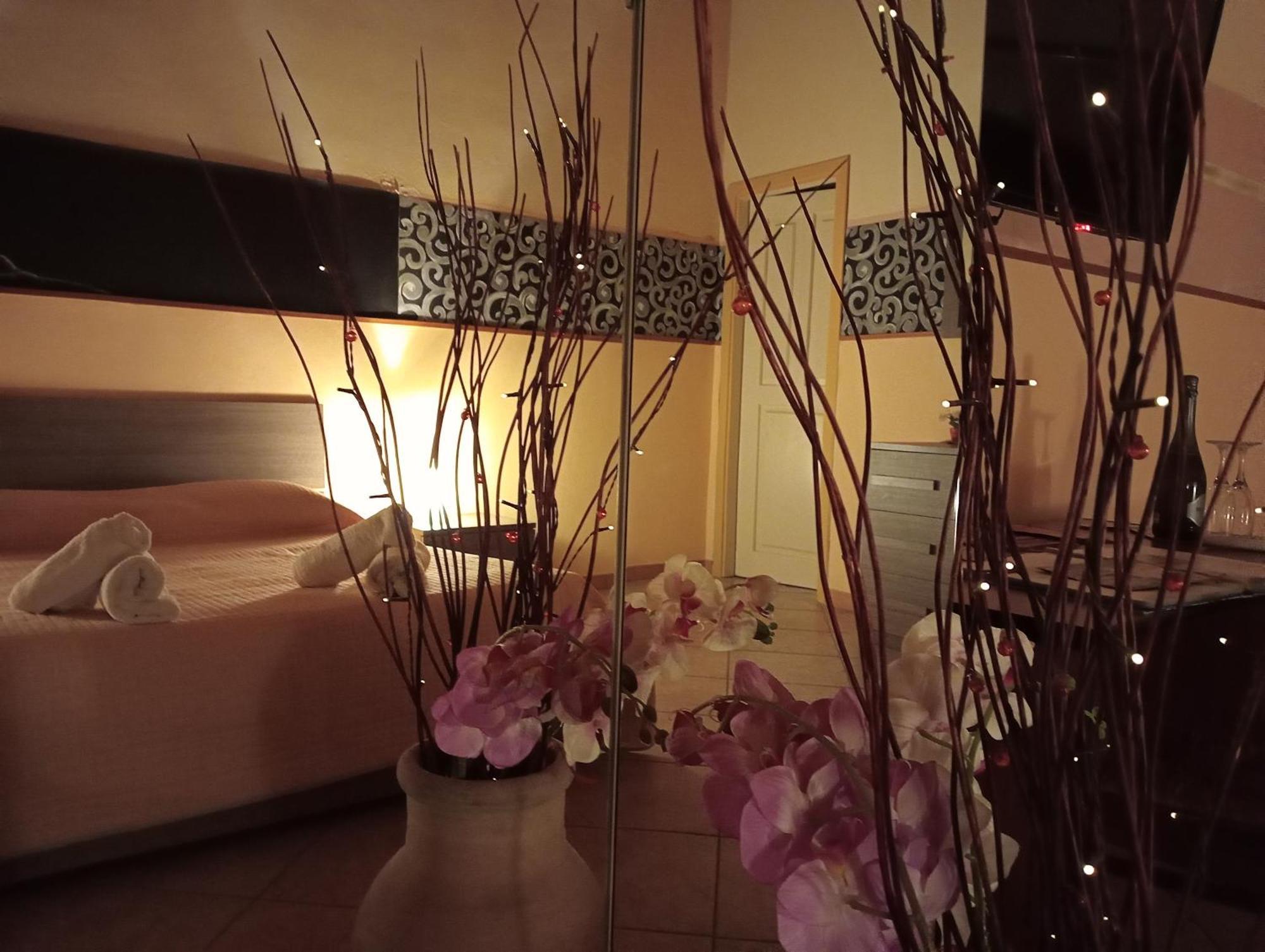 Villa Laura Apartment Giardini Naxos Dış mekan fotoğraf