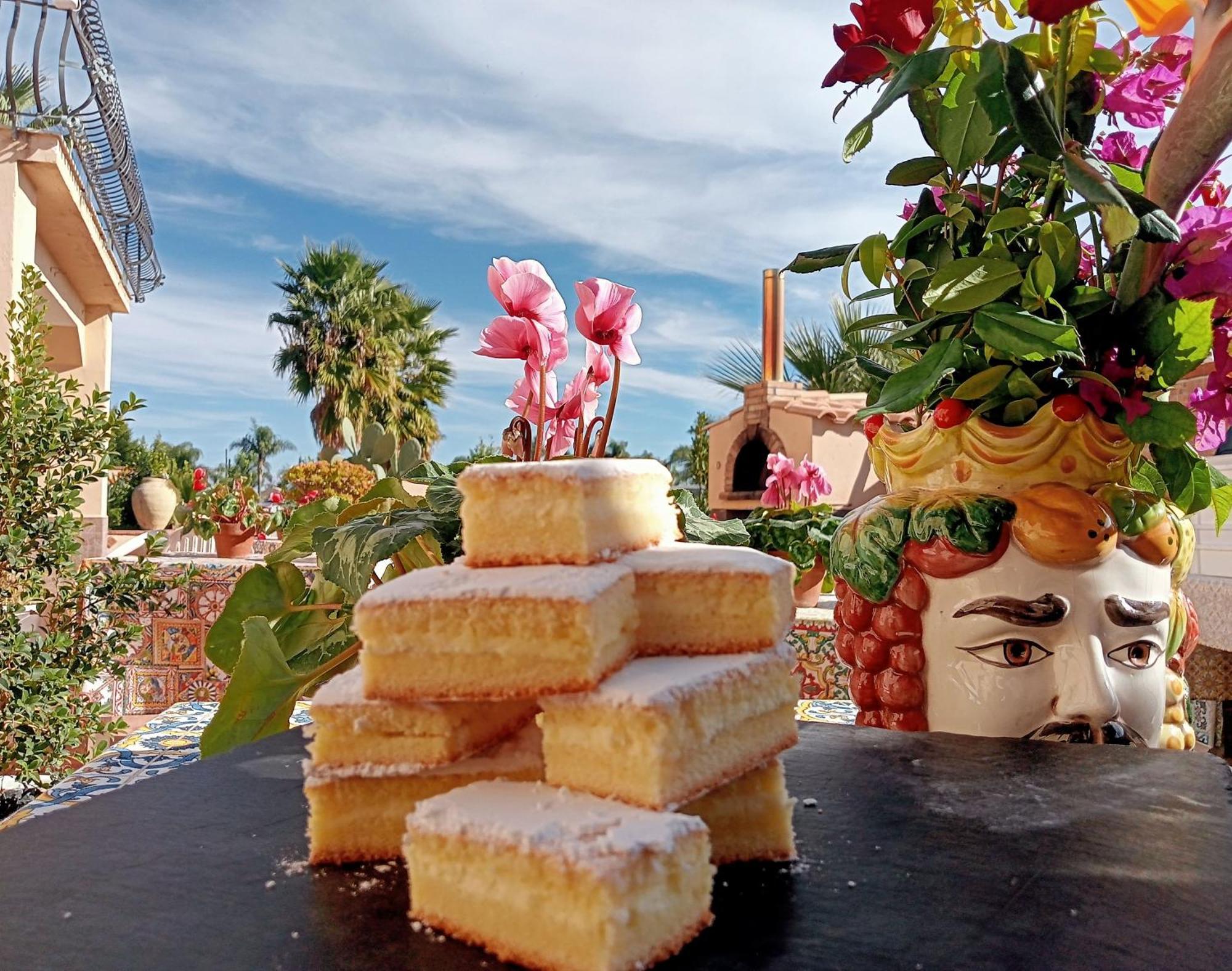 Villa Laura Apartment Giardini Naxos Dış mekan fotoğraf