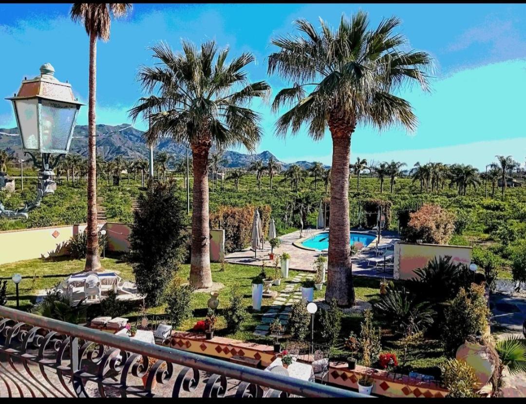 Villa Laura Apartment Giardini Naxos Dış mekan fotoğraf