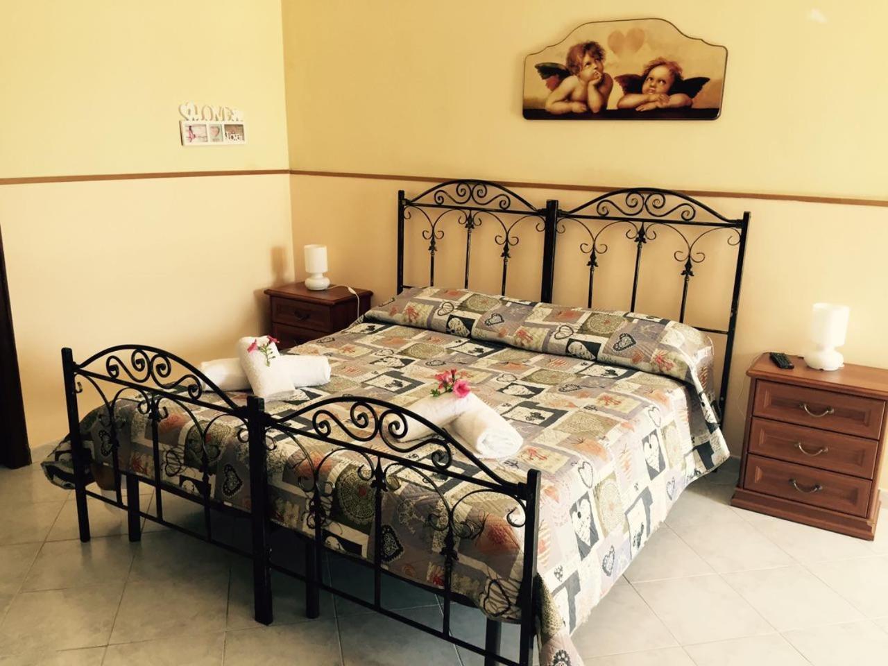 Villa Laura Apartment Giardini Naxos Dış mekan fotoğraf